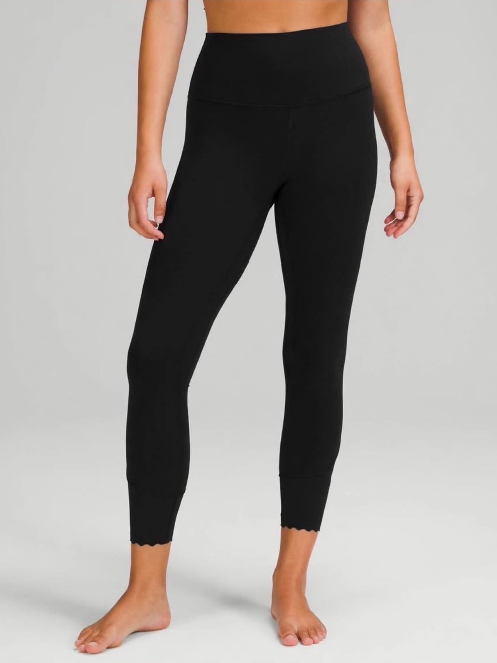 NWOT LULULEMON Align Scalloped Hem 25” Size 4